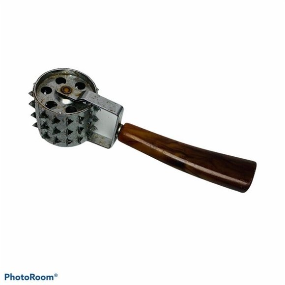 Vintage Spiked Roller Kitchen Tool Meat Tenderizer Rolling Spike Gadget Bakelite - Picture 1 of 6
